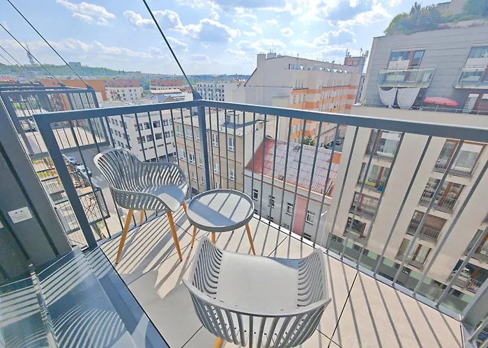 City Center Comfort Apartment, Balcony, Parking!