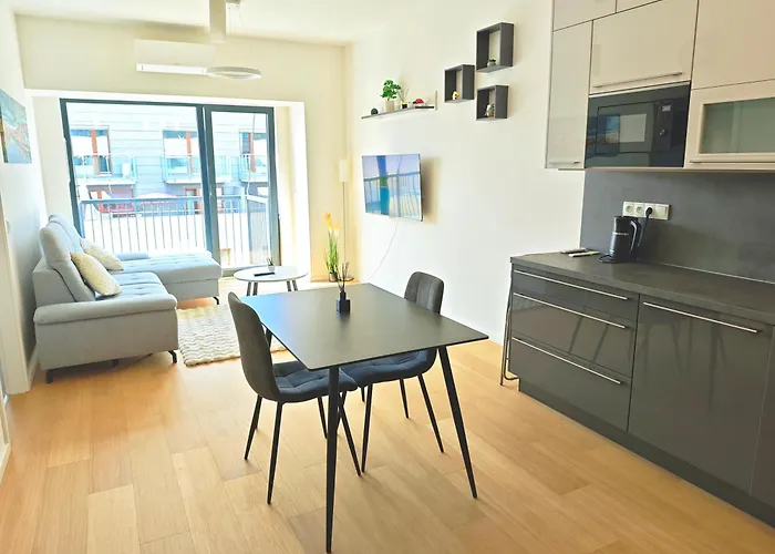 City Center Comfort Apartment, Balcony, Parking!